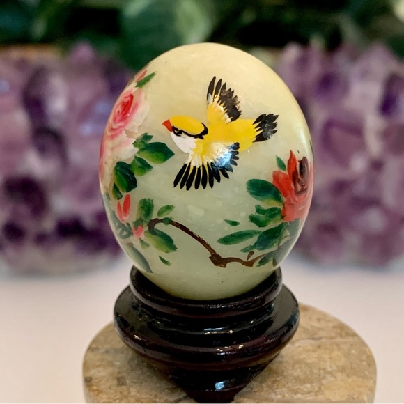 Vintage Hand Painted Green Jade Egg w Flowers Bird & Pink Roses Wood Stand 1.5" - Picture 3 of 12